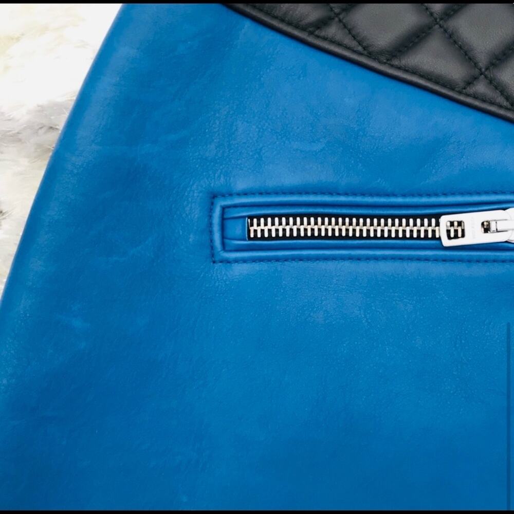 Coach Blue Curved Calf Leathers - Picture 7 of 8